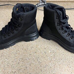 *NEW*DR. MARTENS COMBS TECH COMBAT BOOTS. BLACK/7